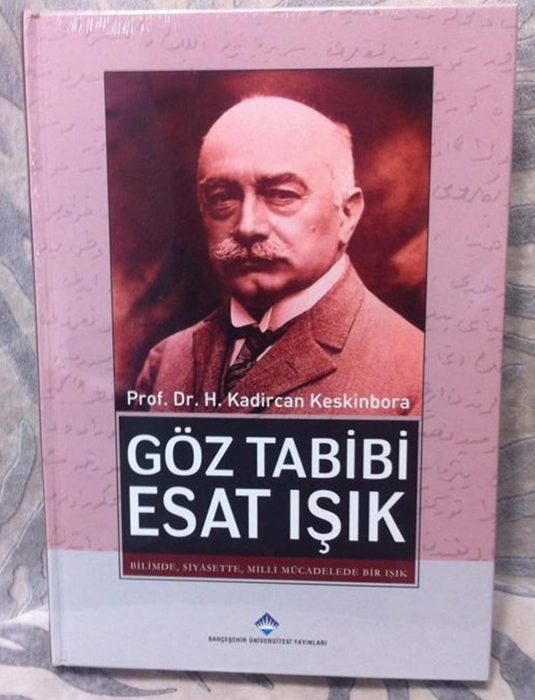 Ophthalmologist Esat Işık